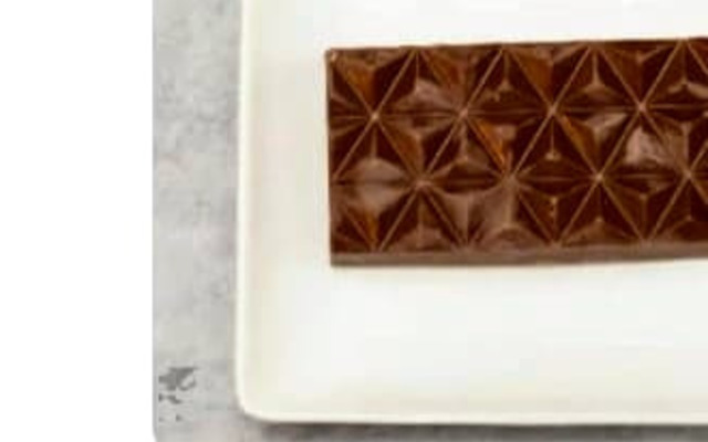 Dubai Chocolate Bar with pistachio cream